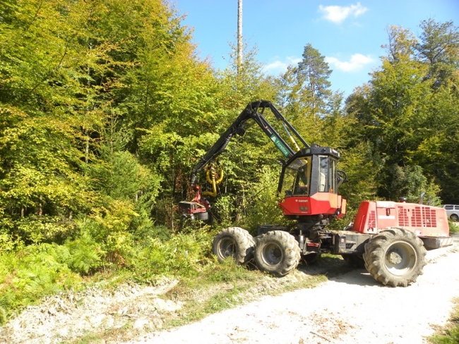 2015-09-21-harvester-b